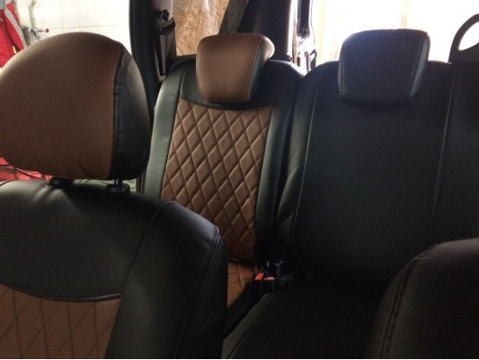 Авточехлы на Lada Largus